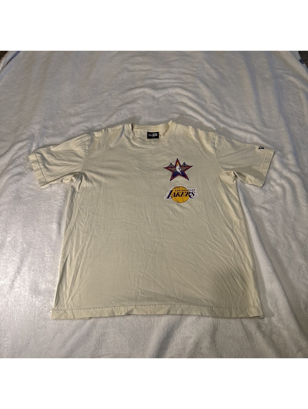 New Era Los Angeles Lakers T-Shirt M Men’s  NBA NWOT Lebron James (0005)
